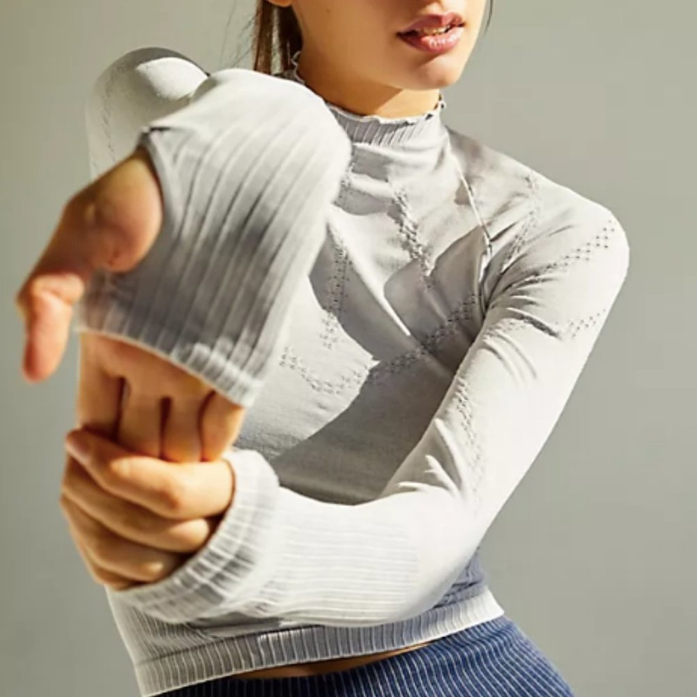 FREE PEOPLE🌺Good Karma Hi-Neck Layer Ice Grey Top